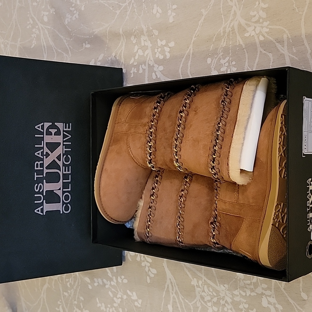 NWT IN BOX AUSTRALIA LUXE COLLECTIVE ULYSESS IN CHESNUT SIZE: 7